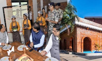 बस्तर में सरेंडर्ड नक्सली चलाएंगे कैफे, खाना बनाने और सर्विंग की ट्रेनिंग पूरी; पहले दिन CM साय ने किया ऑर्डर
