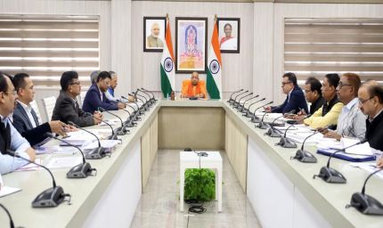 मुख्यमंत्री ने मेरठ, कानपुर और मथुरा-वृंदावन की विकास कार्ययोजना की समीक्षा की