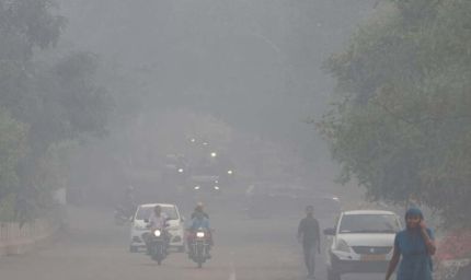 दिल्ली-एनसीआर में हवा और जहरीली: AQI 400 पार, धुंध की चादर से बढ़ी चिंता
