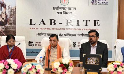 रायपुर : शासन की योजनाओं का त्वरित लाभ श्रमिकों को समय पर मिले: श्रम मंत्री देवांगन