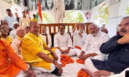 प्रशांत किशोर का बड़ा ऐलान: घर छोड़कर पूरी संपत्ति ‘जन सुराज’ को दान, 90% कमाई भी समर्पित