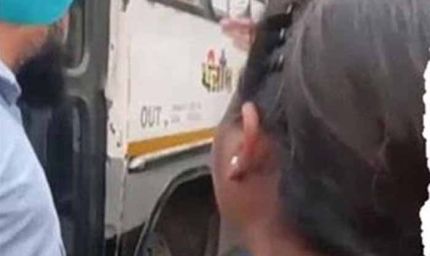 महिलाओं ने बीच रास्ते रोकी पंजाब रोडवेज बस, सवारियों संग थाने पहुंचा मामला