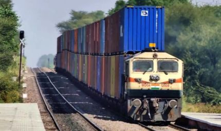 देश की मजबूत इकोनॉमी का सबूत: रेलवे ने पार किया 1 बिलियन टन का रिकॉर्ड