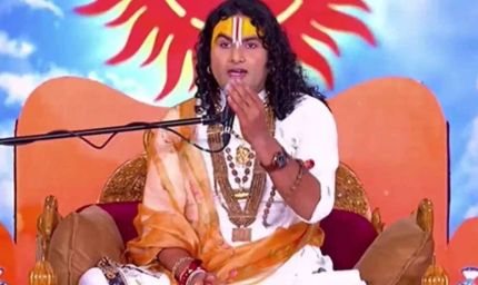 हरिद्वार में अनिरुद्धाचार्य का बयान: ‘बॉलीवुड लव जिहाद फैला रहा’, समारोह में तीखी टिप्पणी