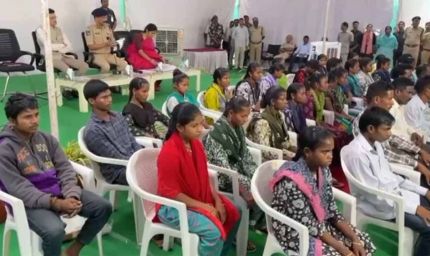 तेलंगाना में माओवादियों का सबसे बड़ा सामूहिक सरेंडर, हिड़मा का करीबी एर्रा समेत 37 नक्सली हुए आत्मसमर्पण