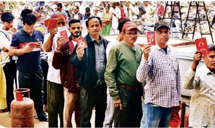 जबलपुर में LPG सिलेंडर संकट गहराया: 20 दिनों से परेशान उपभोक्ता, घंटों लाइन में भी खाली हाथ लौट रहे