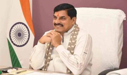 मुख्यमंत्री डॉ. यादव ने राष्ट्रीय जल पुरस्कार पाने वाले जिलों के कलेक्टर्स को वाटर शेड महोत्सव में दी बधाई