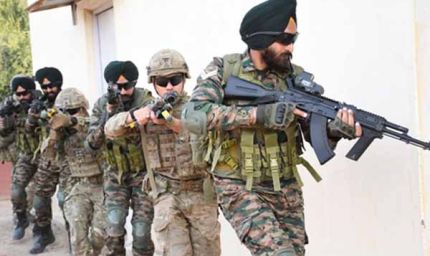 ‘अजेय वारियर’ युद्धाभ्यास: भारत-यूके ने हेलीकॉप्टर से आतंकी ठिकाने ध्वस्त कर दिखाई मारक क्षमता