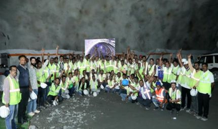 रायपुर : छत्तीसगढ़ के पहले राष्ट्रीय राजमार्ग सुरंग का ब्रेकथ्रू पूरा
