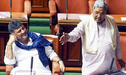 कर्नाटक में सत्ता की रस्साकशी: DK या सिद्धारमैया? इस दिग्गज नेता को मिला सबसे बड़ा समर्थन