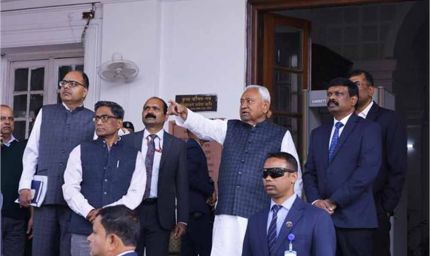 सुबह-सुबह विभागीय निरीक्षण पर सीएम  नीतीश, सचिवालय में बढ़ी अफसरों की हलचल