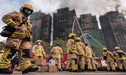 हॉन्ग कॉन्ग में भीषण अग्निकांड, 128 मौतें; हाई राइज बिल्डिंग अभी भी शव उगल रही