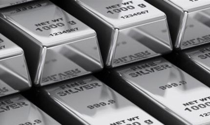 चांदी की कीमतें रिकॉर्ड हाई के करीब, तेजी के पीछे ये हैं 3 बड़े कारण