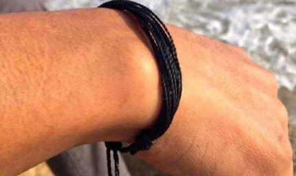 इन राशि वालों के लिए चेतावनी: काला धागा न बांधें, वरना जीवन में बढ़ेंगी मुश्किलें!