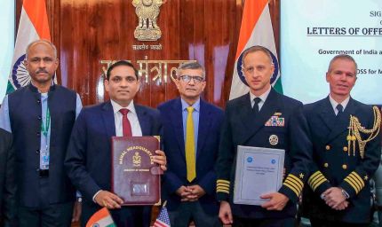 ट्रंप टैरिफ के बीच भारत-US रक्षा रिश्ता मजबूत, नेवी के लिए 7995 करोड़ की बड़ी डील