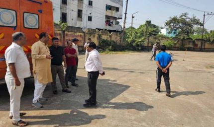 इंडोर स्टेडियम में गंदगी पर सभापति का सख्त रुख, ठेकेदार को ब्लैकलिस्ट करने की चेतावनी