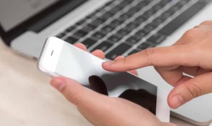 फोन के एक बटन पर पाएं तीन फीचर, जानें कैसे