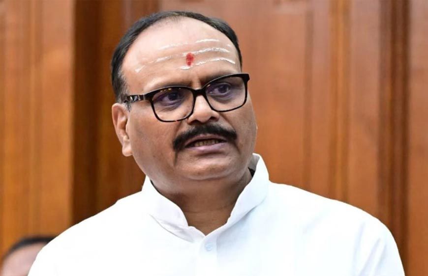 चैट जीपीटी से राजनीति नहीं हो सकती, बृजेश पाठक का अखिलेश यादव पर हमला