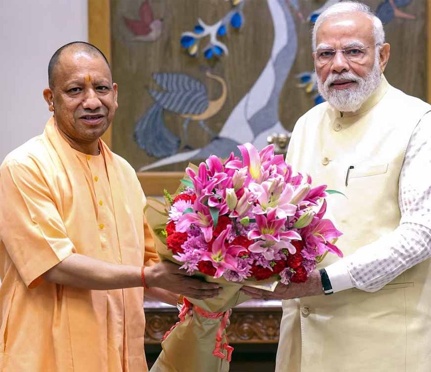 अयोध्या में 25 नवंबर को होगा राम मंदिर ध्वजारोहण, पीएम मोदी और सीएम योगी को सौंपा गया निमंत्रण