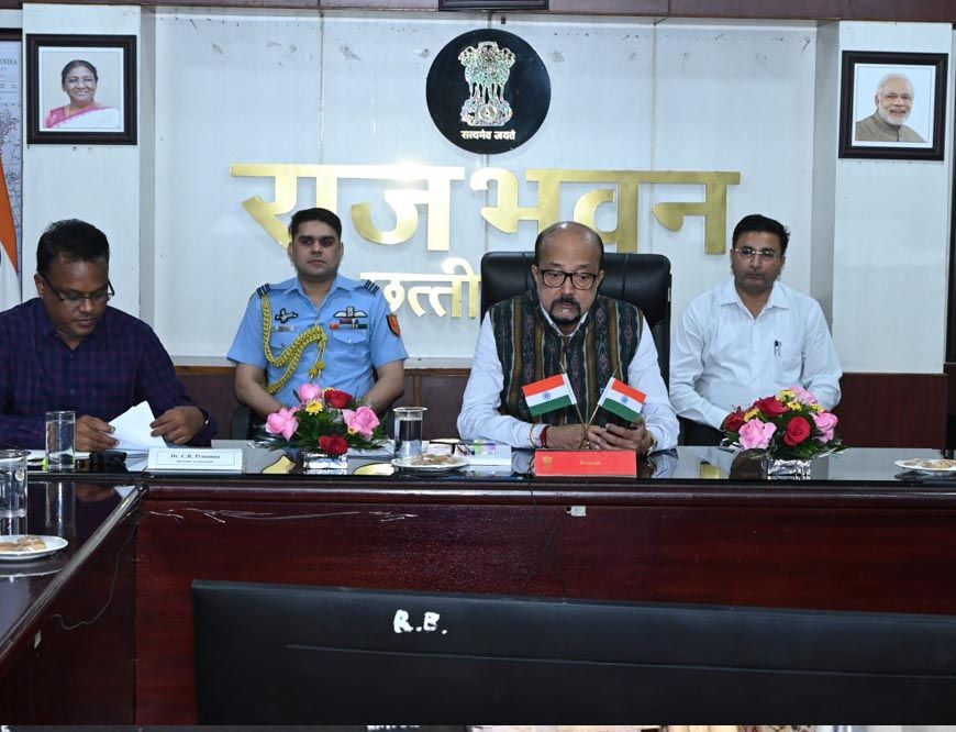 रायपुर : मानवीय संवेदना के साथ आकांक्षी क्षेत्रों में विकास कार्य करें - राज्यपाल  रमेन डेका