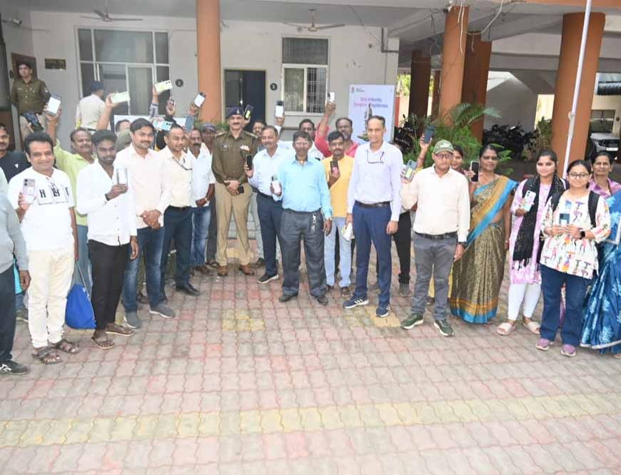 जबलपुर पुलिस की बड़ी कामयाबी: 151 चोरी और गुम मोबाइल बरामद, मालिकों को लौटे 28 लाख के फोन
