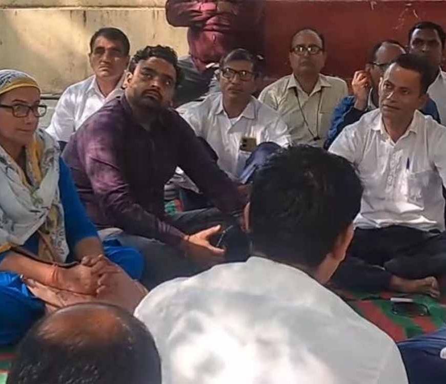 कोरोना में जान जोखिम पर लगाई, अब अनदेखी का दर्द… MPHW कर्मियों की सरकार से पुकार