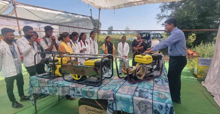 छत्तीसगढ़ के गांव तेन्दुवाही, महासमुंद में किसानों के लिए  सूखे सीधी बुआई धान पर गोष्ठी आयोजित