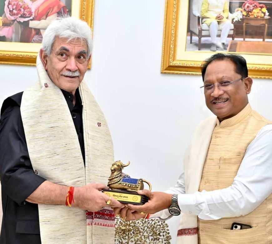साय से जम्मू-कश्मीर के उपराज्यपाल मनोज सिन्हा ने की मुलाकात