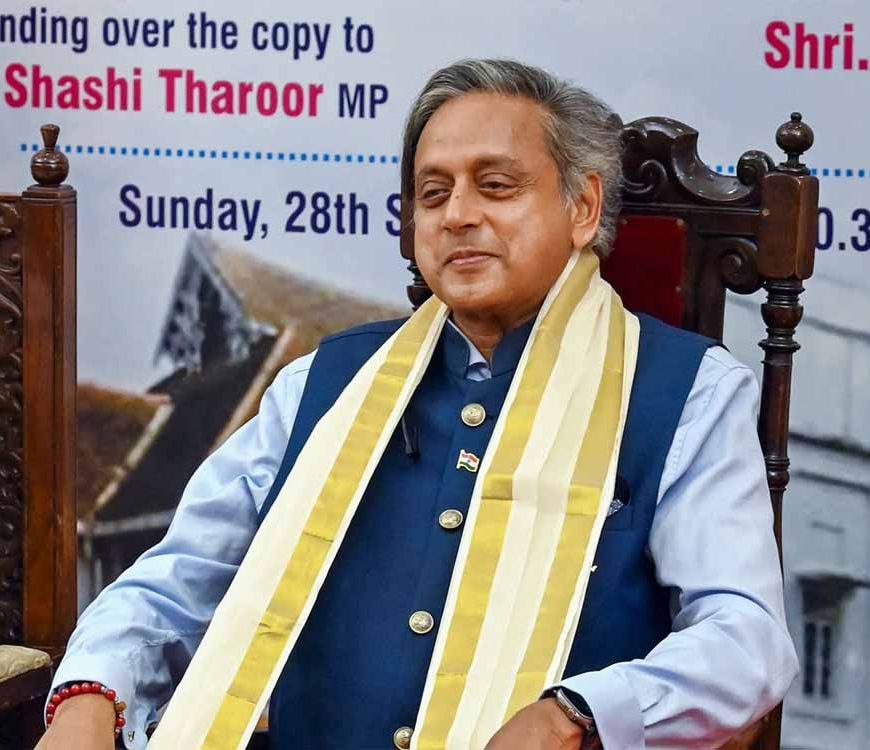 नेहरू-इंदिरा पर टिप्पणी के बाद विवाद: आडवाणी की तारीफ पर थरूर का जवाब वायरल