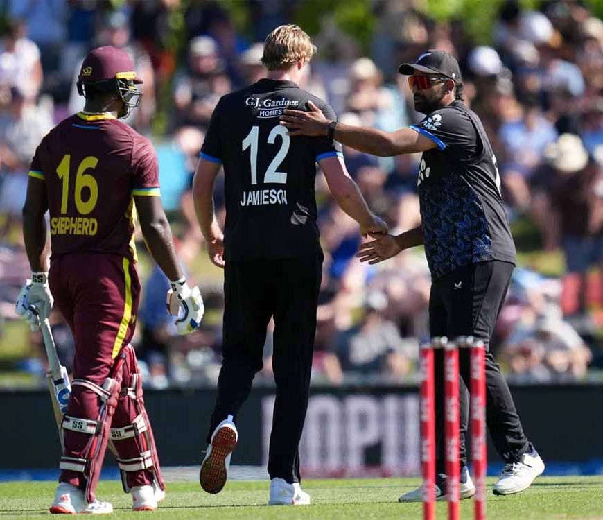 जैमीसन की तूफ़ानी गेंदबाज़ी से वेस्टइंडीज ढेर, न्यूजीलैंड ने सीरीज में बनाई बढ़त