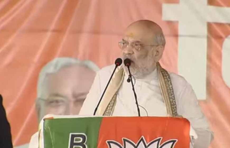 लाल झंडे के सहारे नक्सलवाद? अमित शाह का बड़ा आरोप