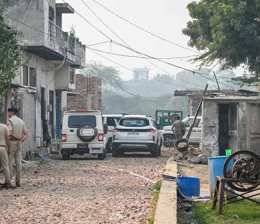 फरीदाबाद: डॉक्टर मुजम्मिल के दूसरे घर से 2550 किलो विस्फोटक बरामद, पुलिस की बड़ी कार्रवाई