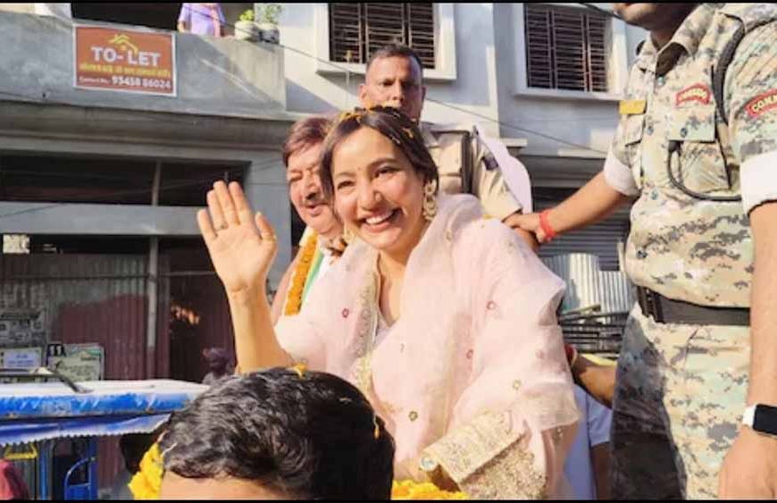 बिहार चुनाव में बॉलीवुड तड़का: नेहा शर्मा ने पिता अजीत शर्मा के लिए निकाला भव्य रोड शो