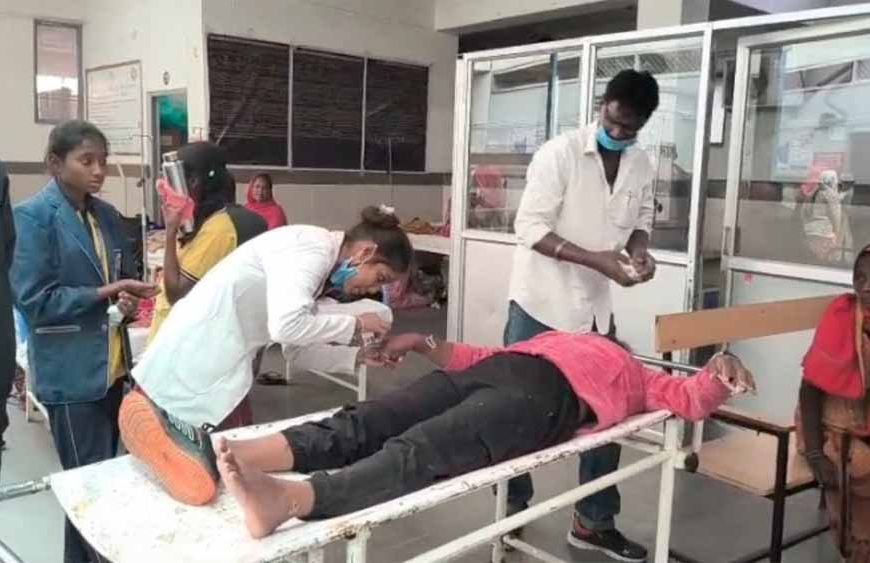 खेलकूद कार्यक्रम में जा रही छात्राओं से भरी ऑटो पलटी, 7 घायल