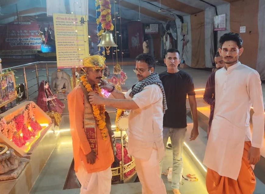 खंडवा में मुस्लिम युवक ने दिखाया सनातन प्रेम, महादेवगढ़ मंदिर की चौकीदारी संभालेंगे
