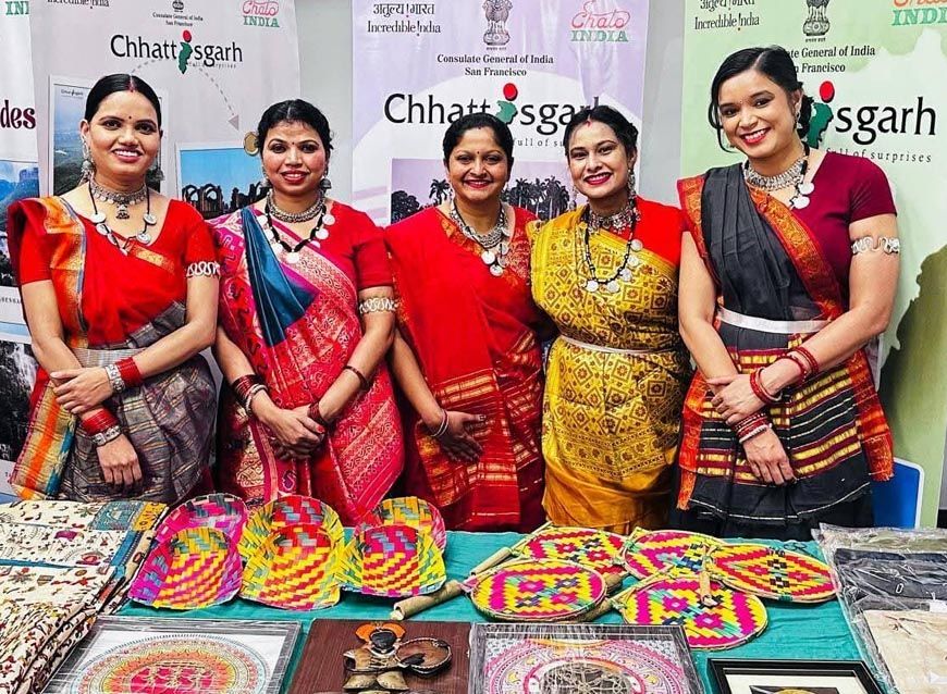 रायपुर : छत्तीसगढ़ की संस्कृति ने विदेश में बिखेरा रंग