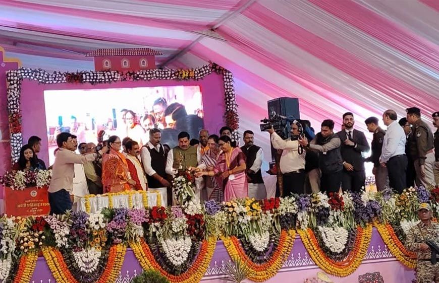 लाड़ली बहनों के खाते में पहली बार 1500 रुपए, सीएम डॉ. मोहन यादव ने सिवनी से ट्रांसफर की 30वीं किस्त