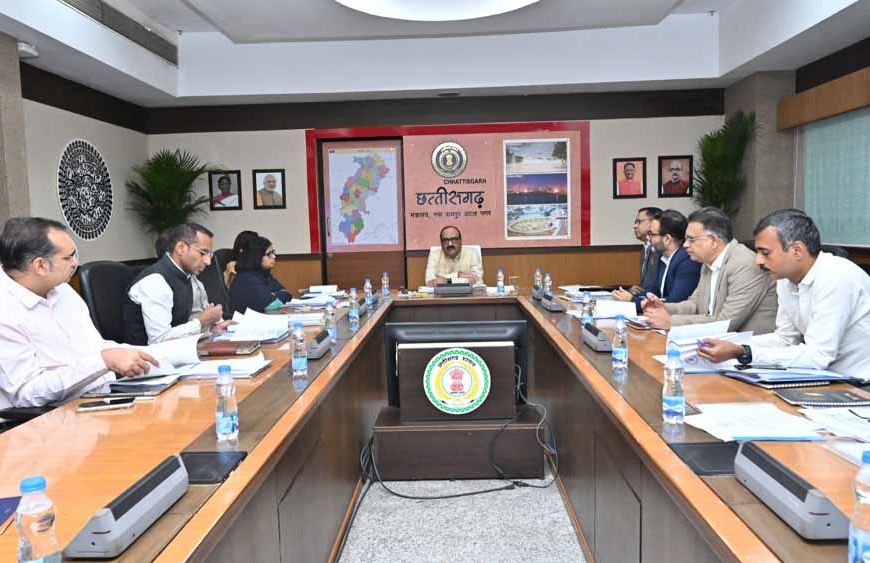 परियोजना एवं निर्माण क्रियान्वयन समिति की बैठक सम्पन्न