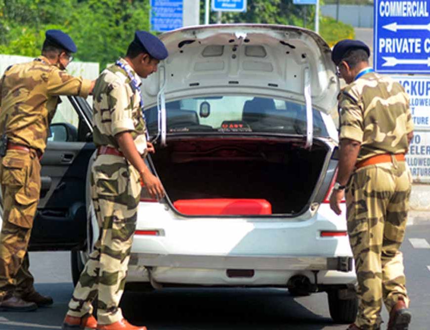 दिल्ली विस्फोट: लाल रंग की संदिग्ध कार की तलाश में दिल्ली पुलिस, बढ़ाई गई सुरक्षा