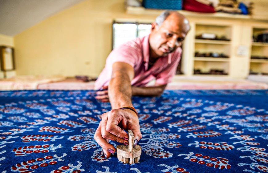 मध्यप्रदेश पर्यटन की नई पहल: महेश्वर में हैंडलूम और कुक्षी में क्राफ्ट टूरिज्म विलेज का विकास