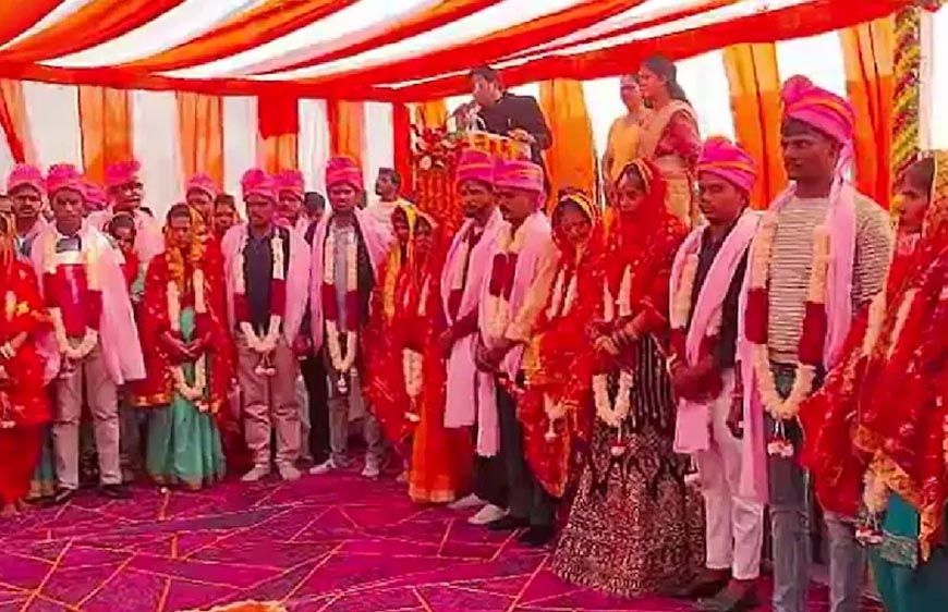 एक मंडप, 300 शादियां: अफसर बने ‘घर के बड़े’, DM अस्मिता लाल भी बनीं अभिभावक