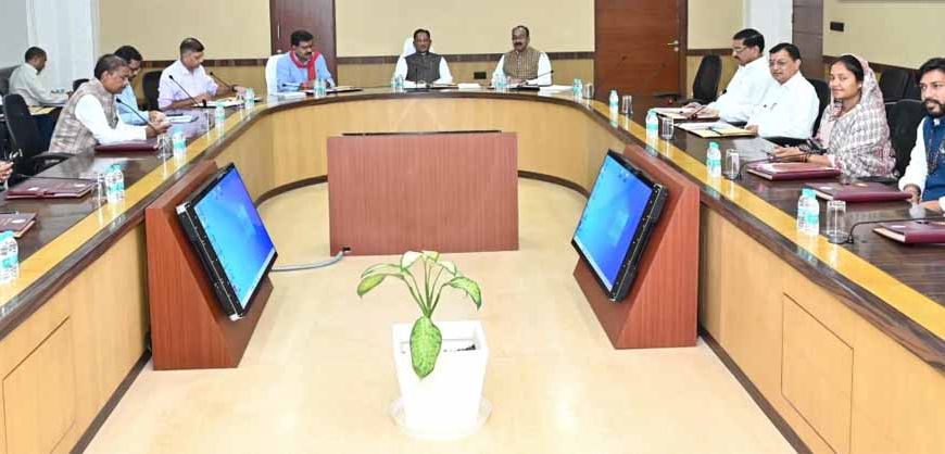 साय कैबिनेट की बैठक शुरू: धान खरीदी सहित कई अहम मुद्दों पर मंथन