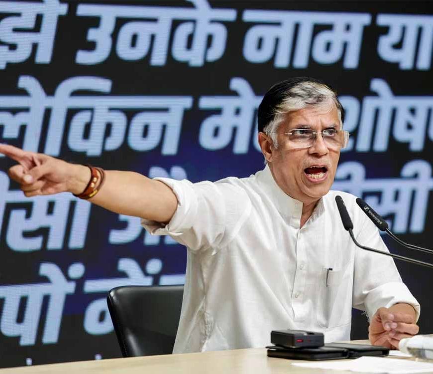 बिहार हार पर कांग्रेस का फुफकारा बयान: बोली– चुनाव आयोग और उसका ‘SIR’ भी जिम्मेदार!