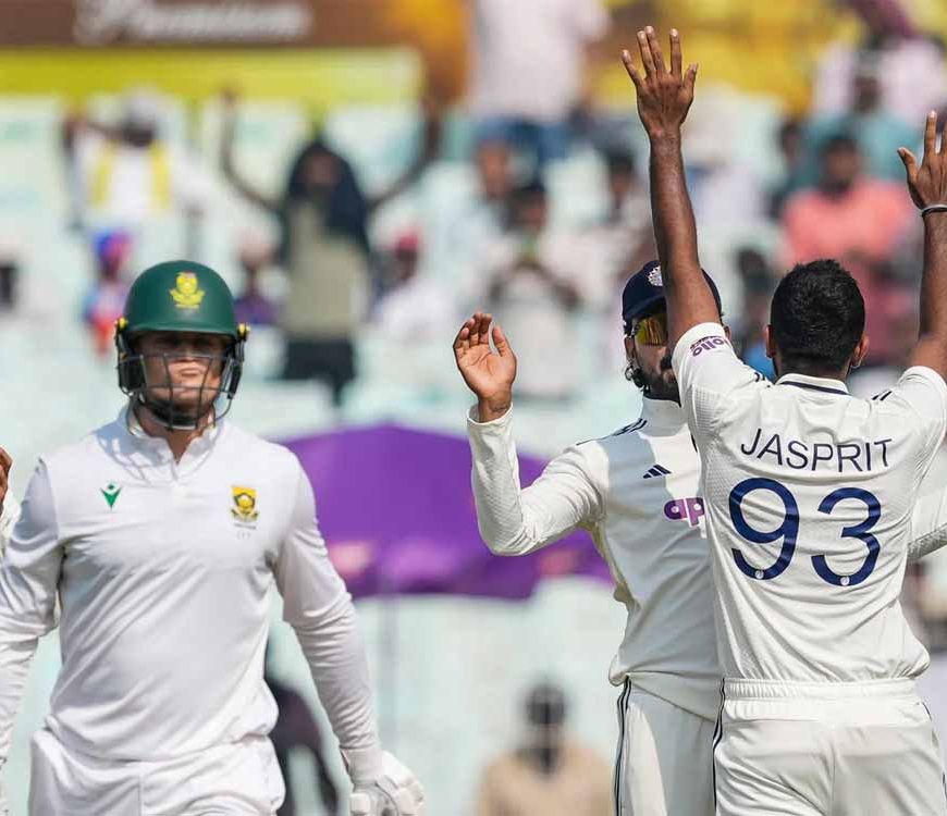 जसप्रीत बुमराह का कमाल! गिल्लियां उड़ा कर आर अश्विन का बड़ा रिकॉर्ड तोड़ा, अब कपिल देव-कुंबले पर नजर