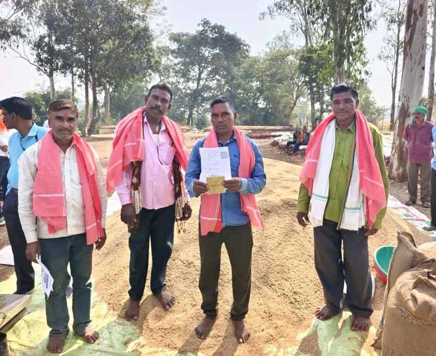 मुख्यमंत्री श्री विष्णु देव साय के नेतृत्व में प्रदेश के किसानों से समर्थन मूल्य पर धान खरीदी का सिलसिला शुरू