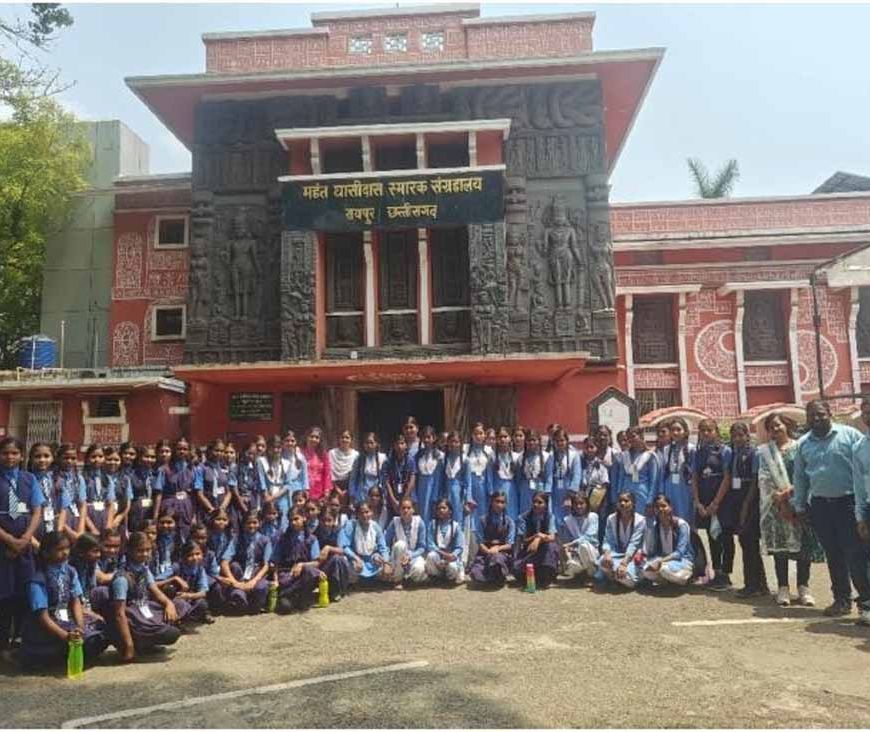 पी.एम. श्री स्वामी आत्मानंद शासकीय अंग्रेजी माध्यम विद्यालय अभनपुर -सफलता की नई पहचान