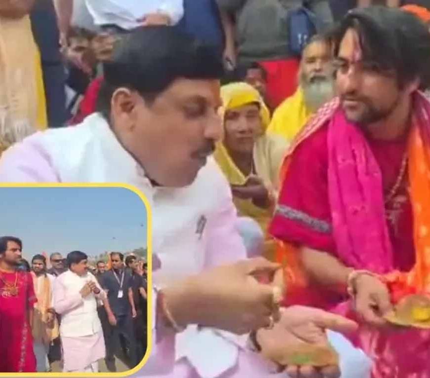 हाईवे पर साथ दिखे CM मोहन यादव और धीरेंद्र शास्त्री, जमीन पर बैठकर किया भोजन