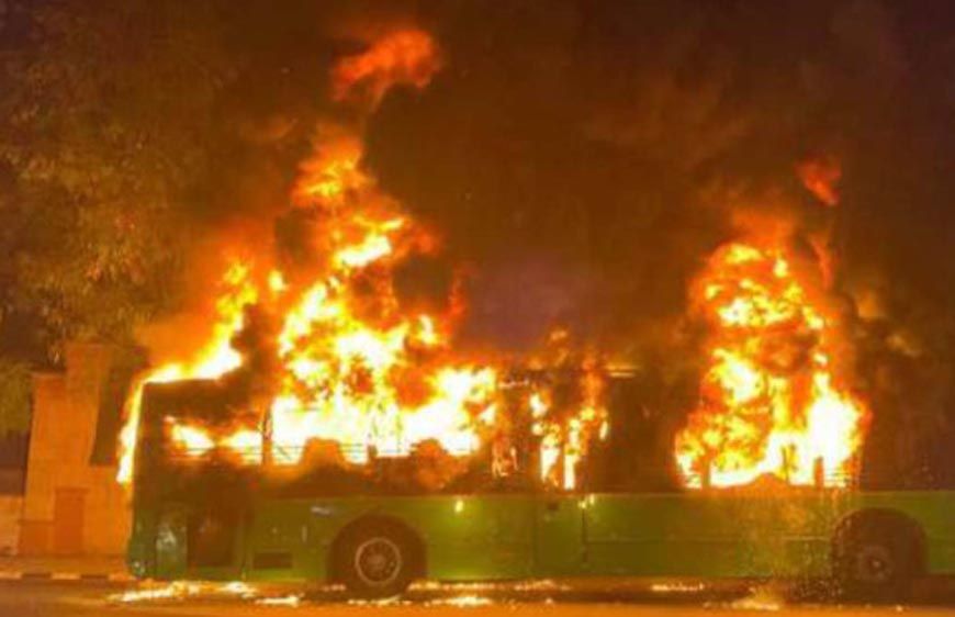 मक्का से मदीना जा रही बस टैंकर से टकराई, 42 भारतीय जिंदा जले, सऊदी अरब में बड़ा हादसा