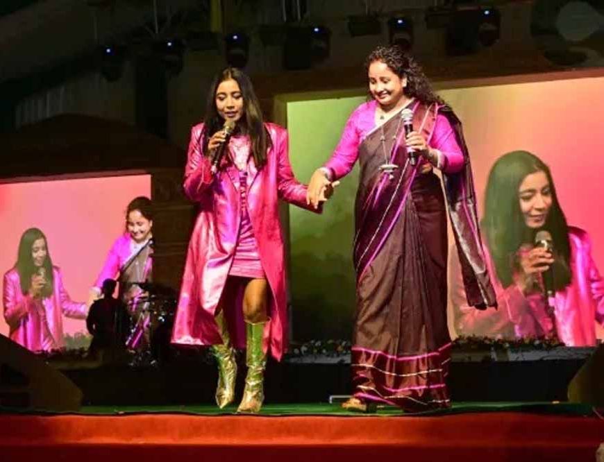 शिल्पा राव की सुरीली प्रस्तुति ने बांधा समां; कल्पना सोरेन ने भी मंच पर बिखेरा जादू