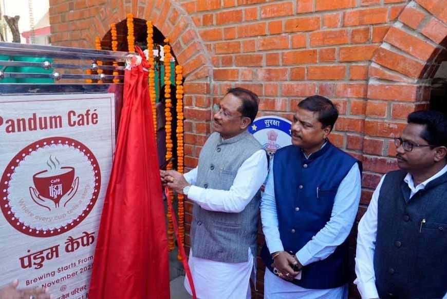 मुख्यमंत्री विष्णु देव साय ने 'पंडुम कैफे' का किया शुभारंभ